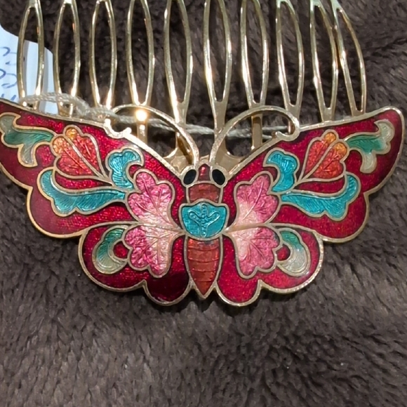 Elegant Butterfly Hair Comb - Picture 2 of 3